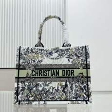 Christian Dior Shopping Bags